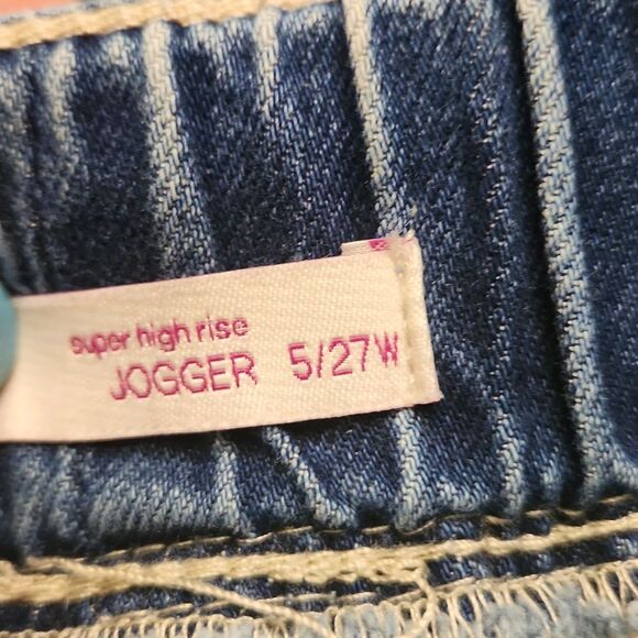 SO Women's Super Hi-Rise Jogger Denim Jeans Size 5/27 - Picture 7 of 7